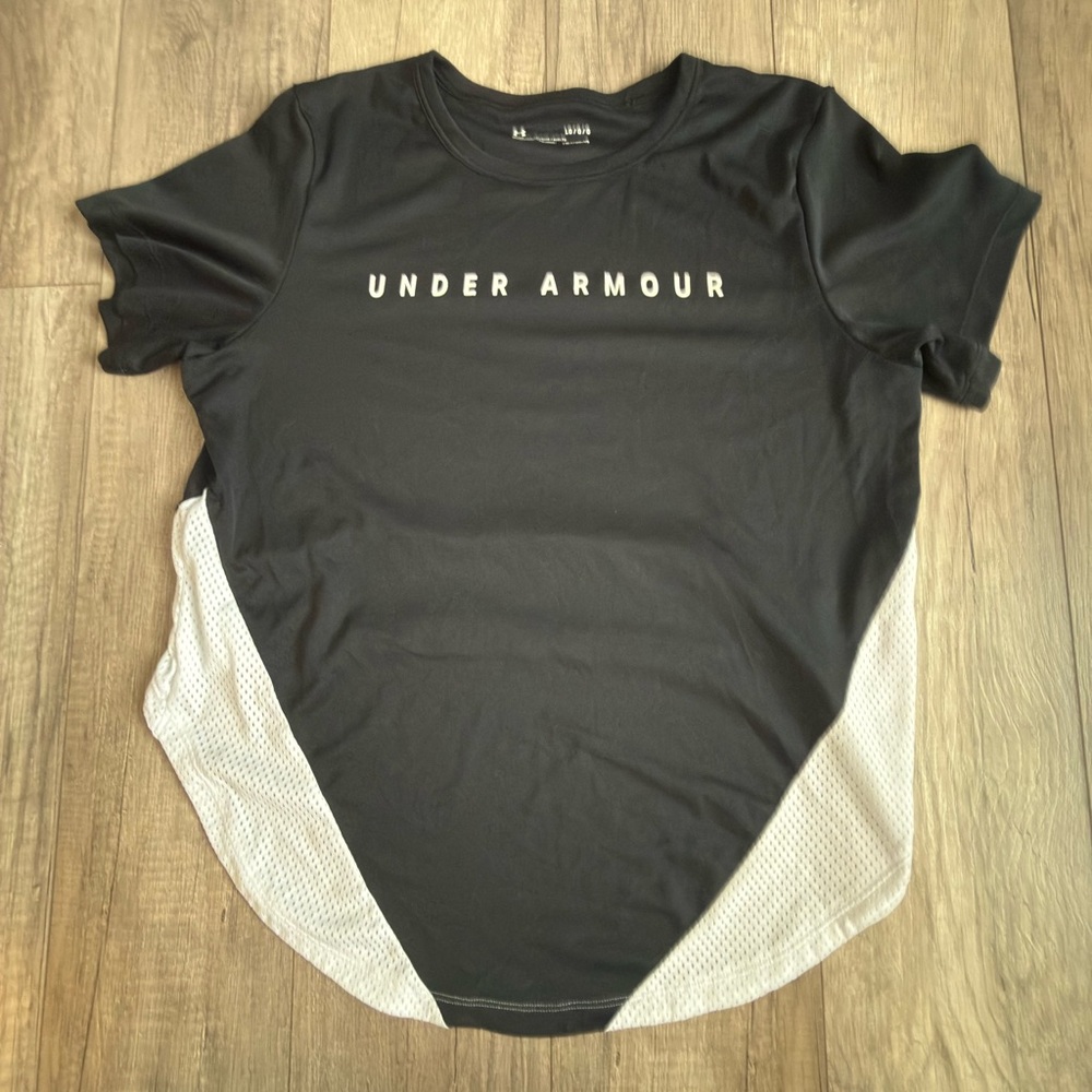 Under Armour Women's Black and White Short Sleeve